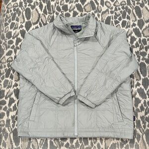 Patagonia womens puffer jacket large. Only wore a twice! Great condition!